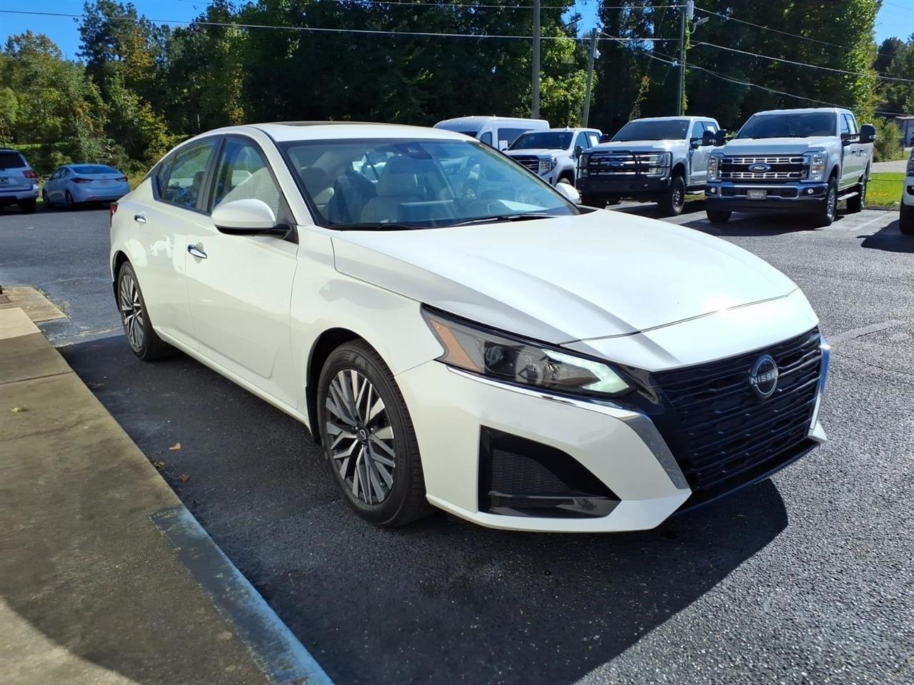Nissan Altima  2024