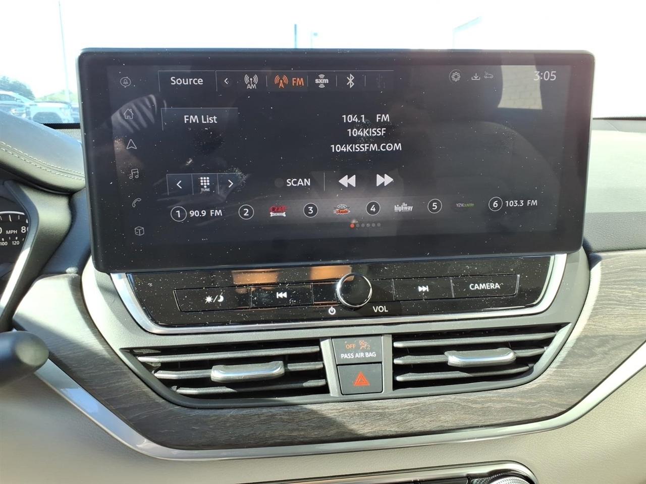 Nissan Altima  2024