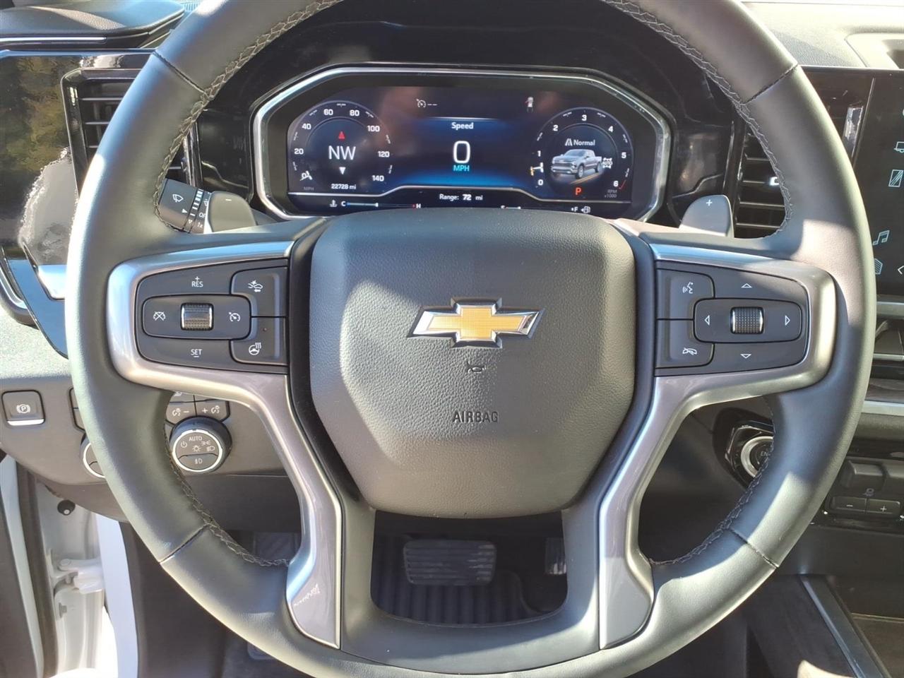 Chevrolet Silverado 1500  2025