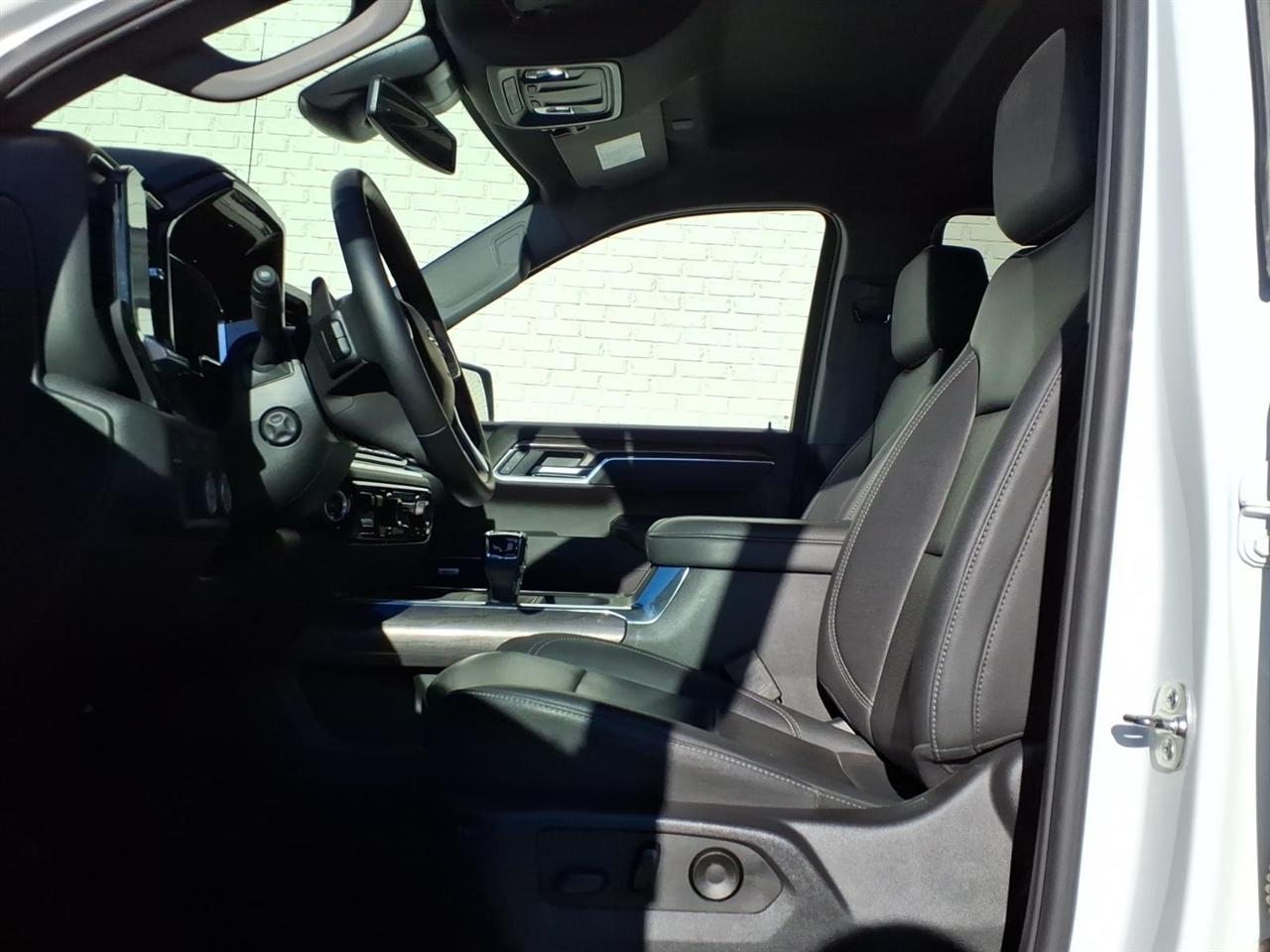 Chevrolet Silverado 1500  2025