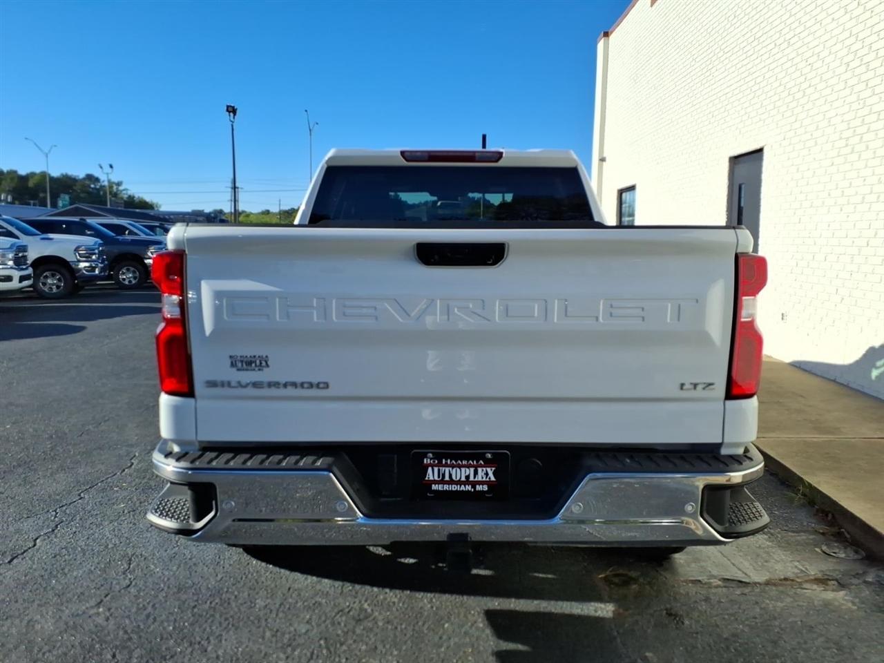 Chevrolet Silverado 1500  2025