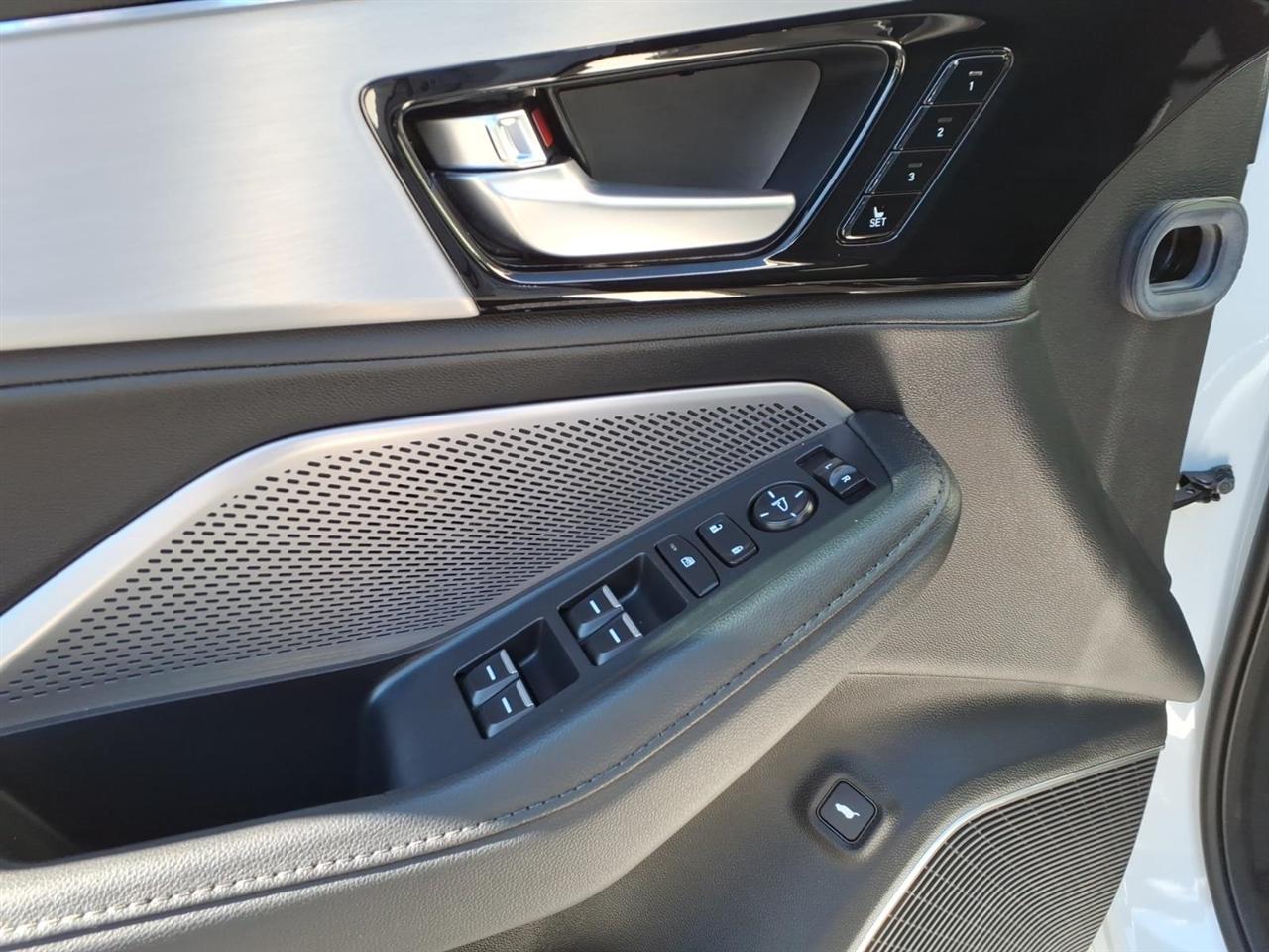 Acura MDX  2025