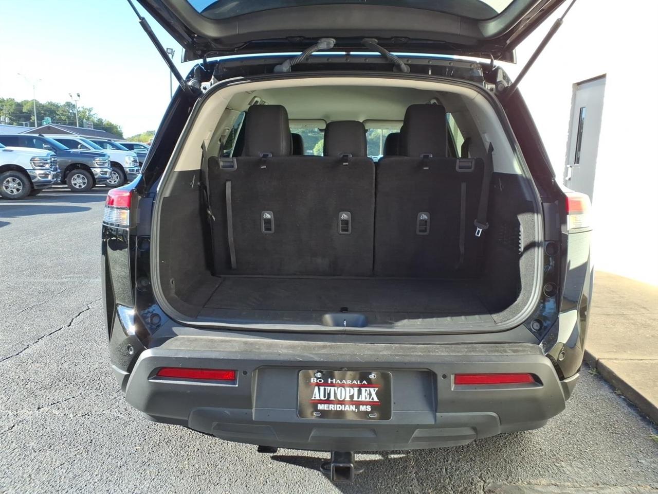Nissan Pathfinder  2025