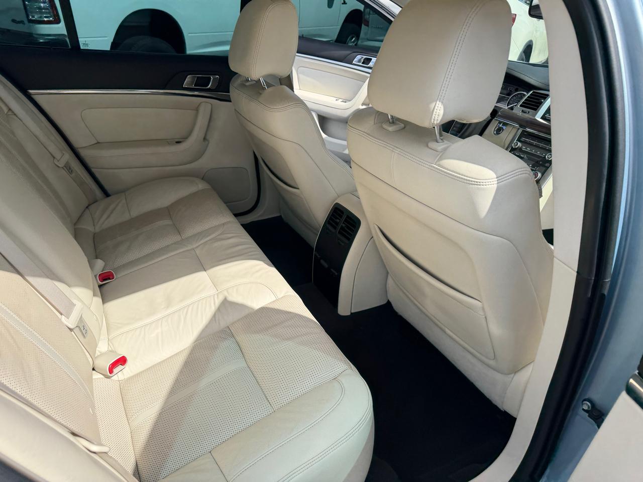 Lincoln MKS AWD 2009