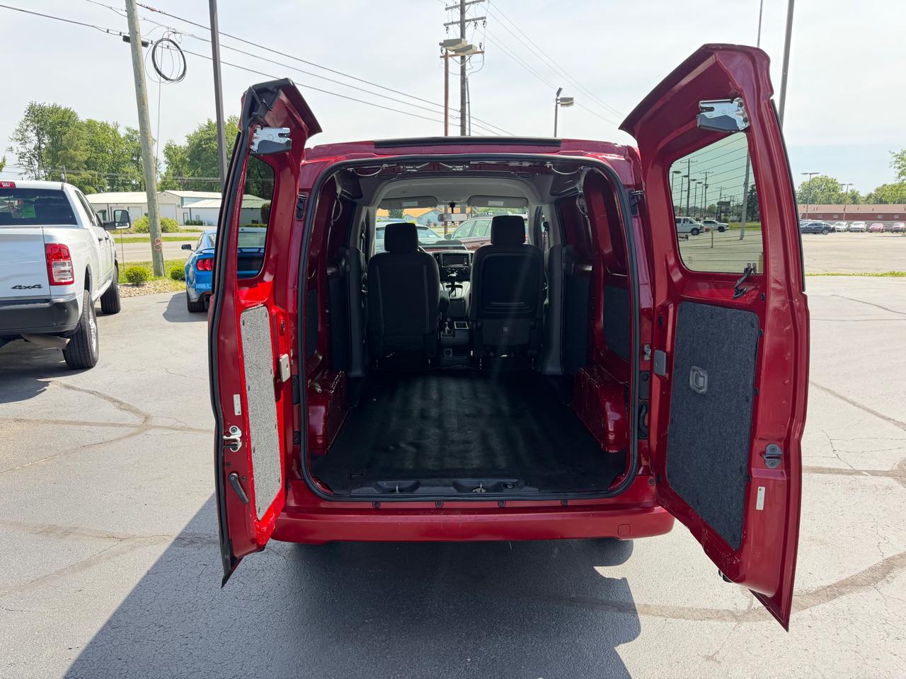 Nissan NV200 I4 SV 2013