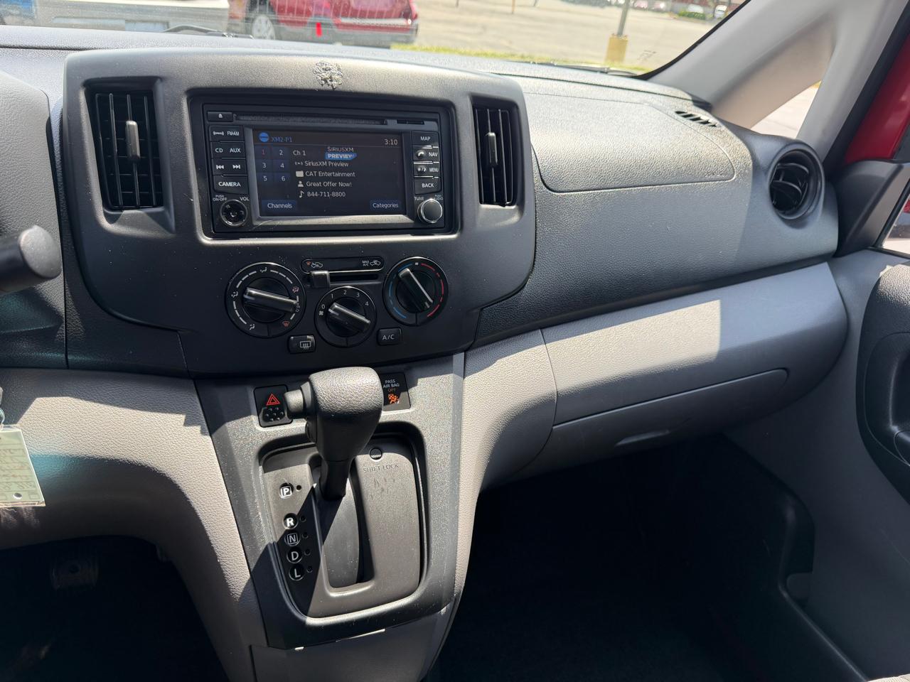 Nissan NV200 I4 SV 2013