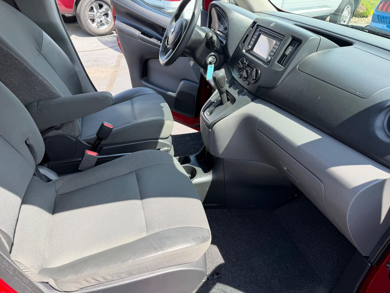 Nissan NV200 I4 SV 2013