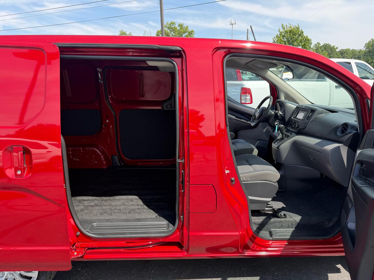 Nissan NV200 I4 SV 2013