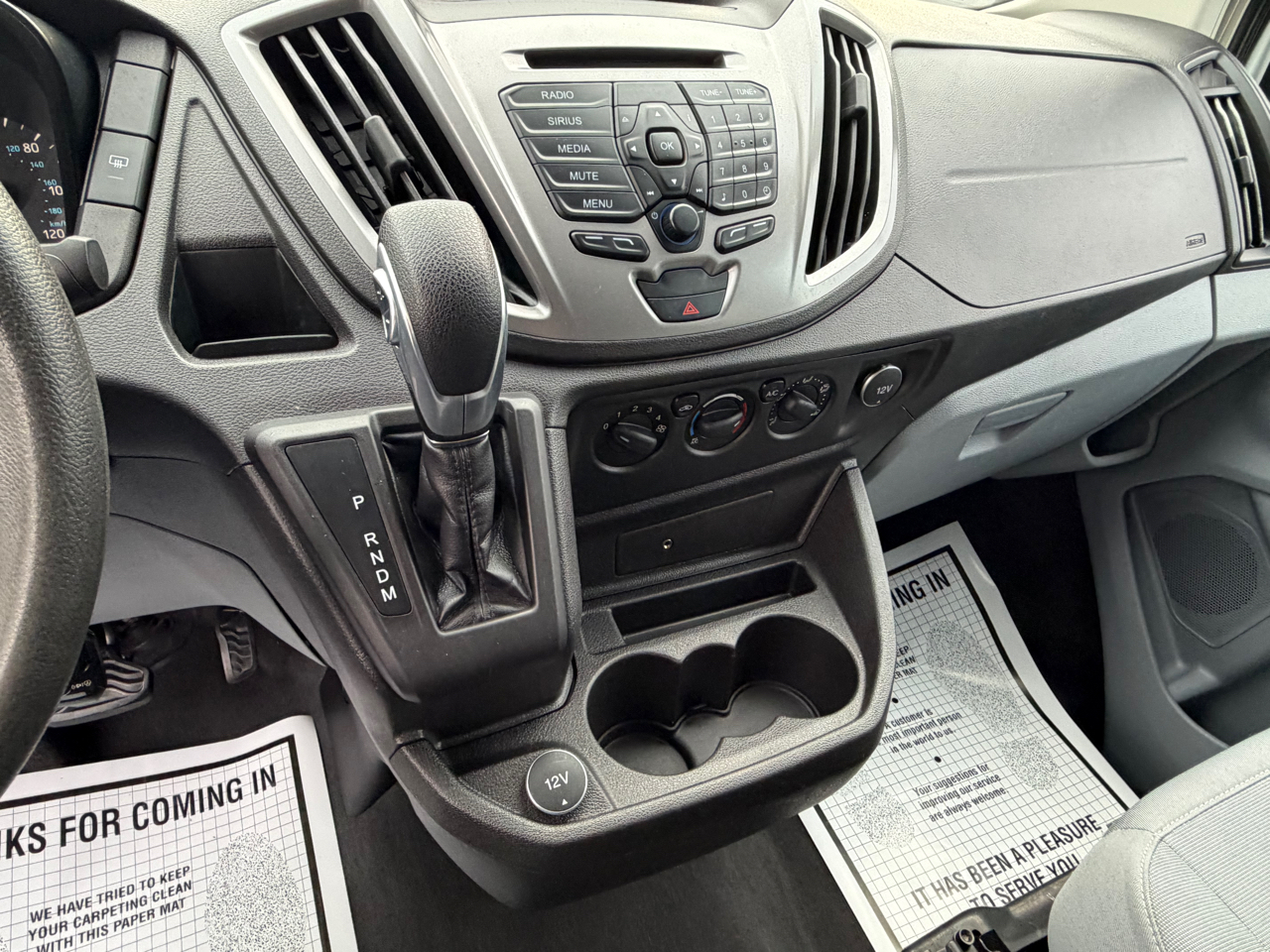 Ford Transit Wagon T-350 148" Low Roof XLT Swing-Out RH Dr 2017