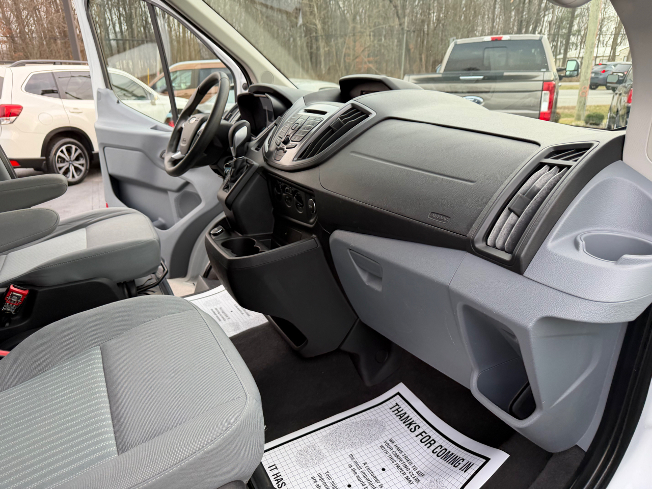 Ford Transit Wagon T-350 148" Low Roof XLT Swing-Out RH Dr 2017