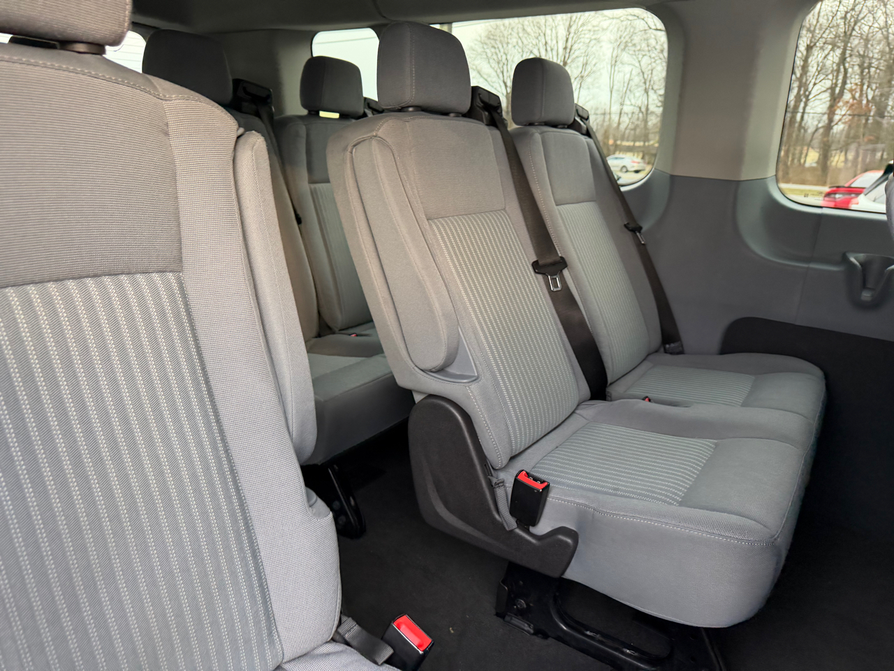 Ford Transit Wagon T-350 148" Low Roof XLT Swing-Out RH Dr 2017