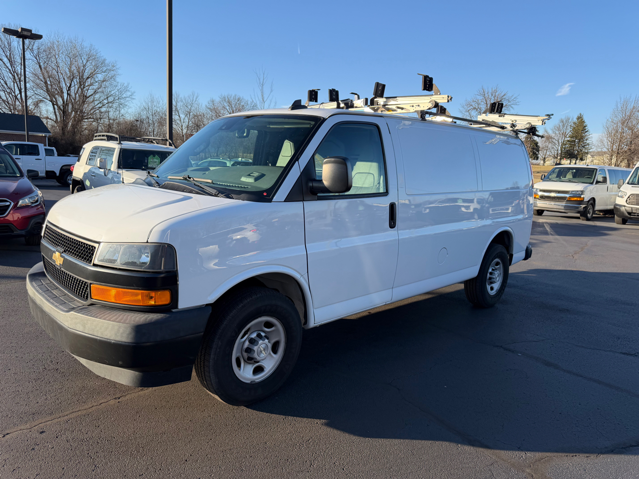 Chevrolet Express Cargo Van RWD 2500 135" 2020