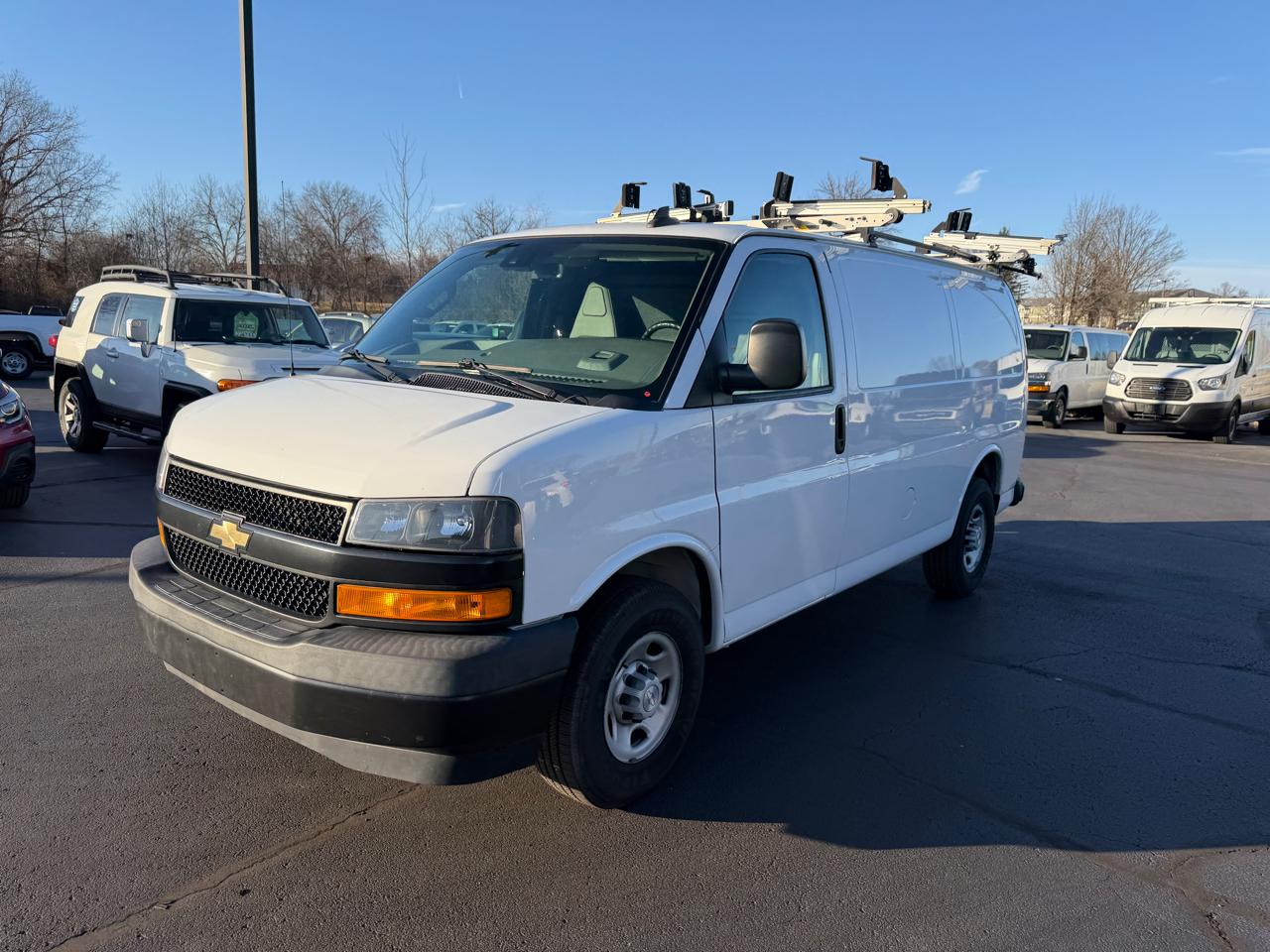 Chevrolet Express Cargo Van RWD 2500 135" 2020