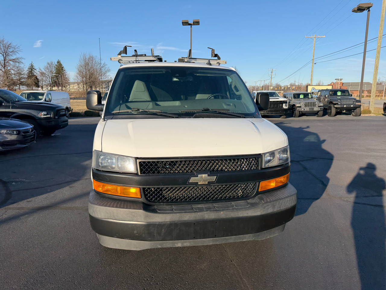 Chevrolet Express Cargo Van RWD 2500 135" 2020