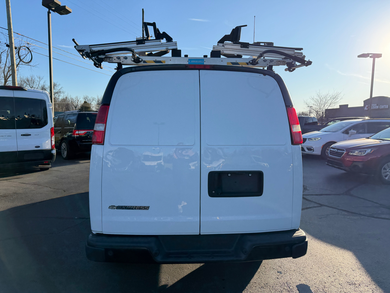 Chevrolet Express Cargo Van RWD 2500 135" 2020