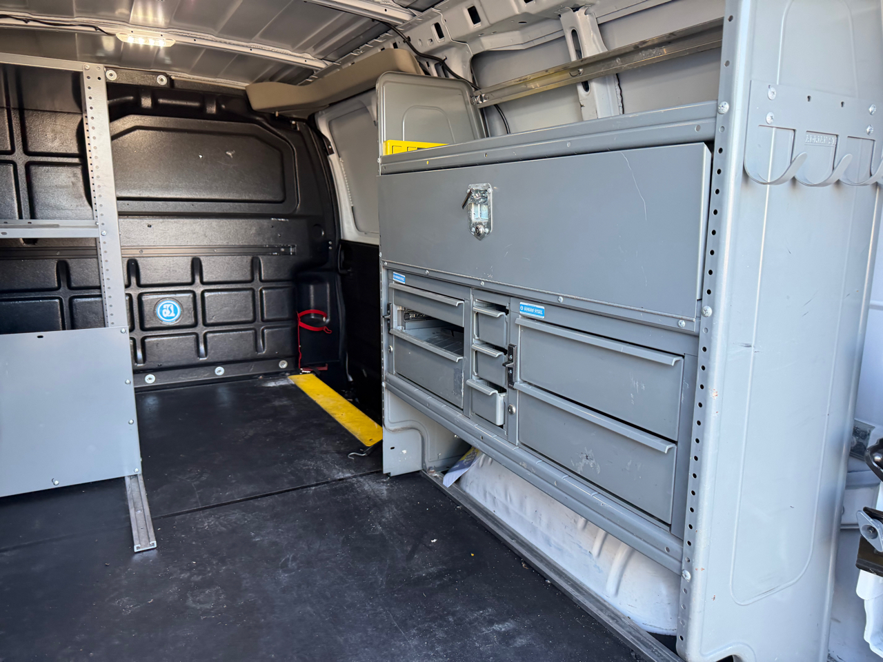 Chevrolet Express Cargo Van RWD 2500 135" 2020