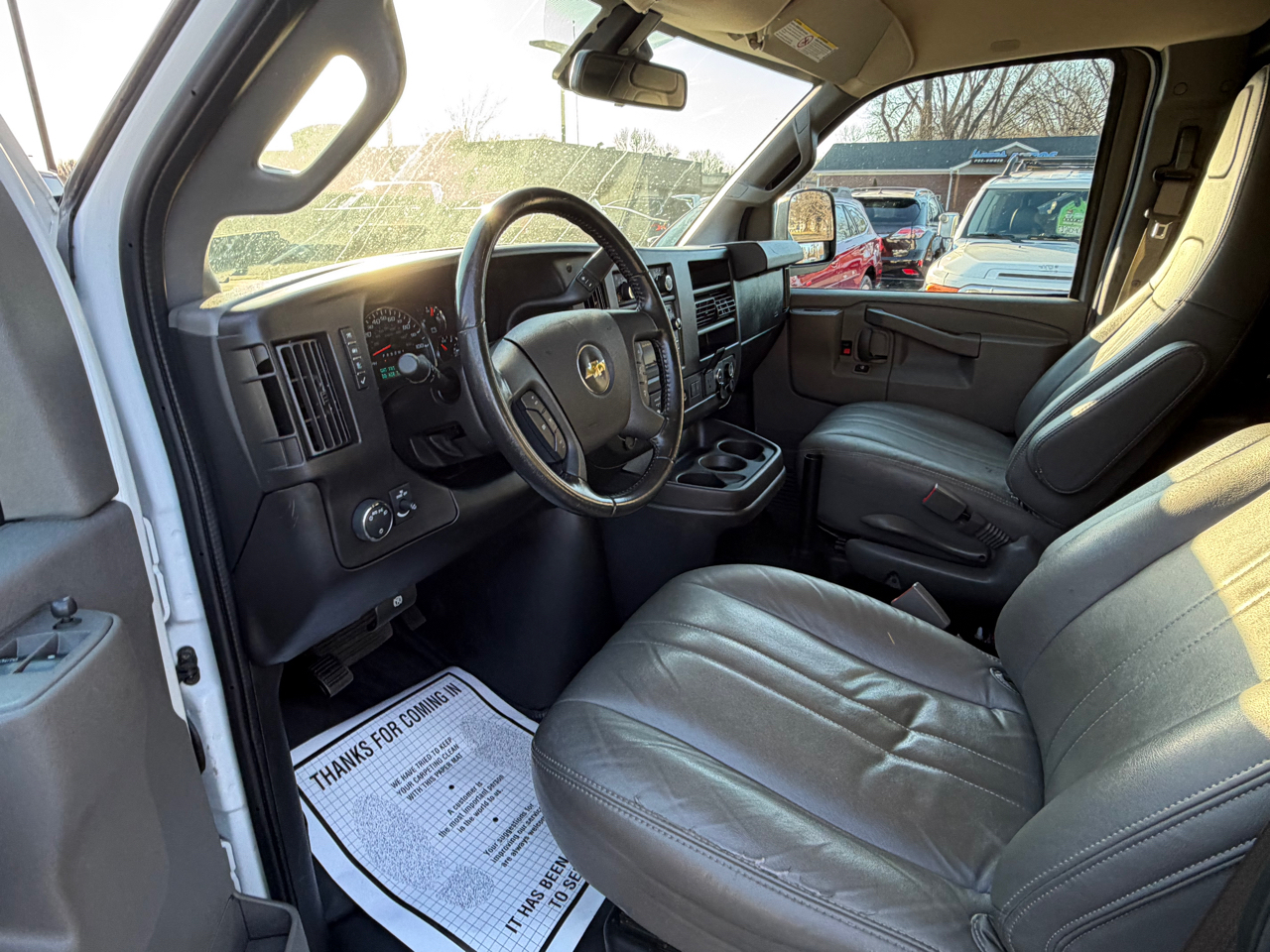 Chevrolet Express Cargo Van RWD 2500 135" 2020