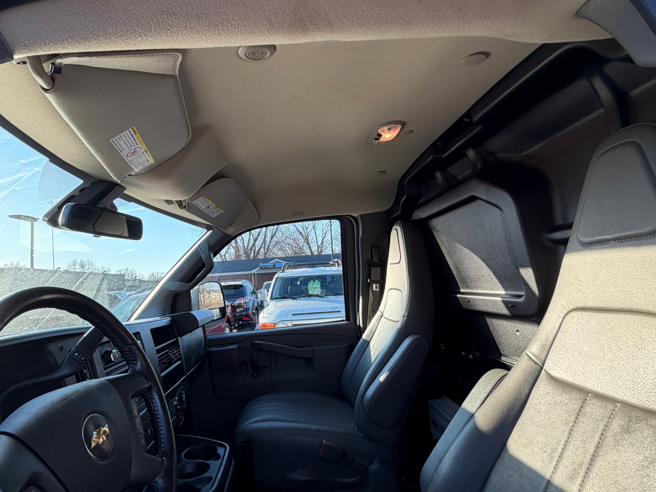 Chevrolet Express Cargo Van RWD 2500 135" 2020