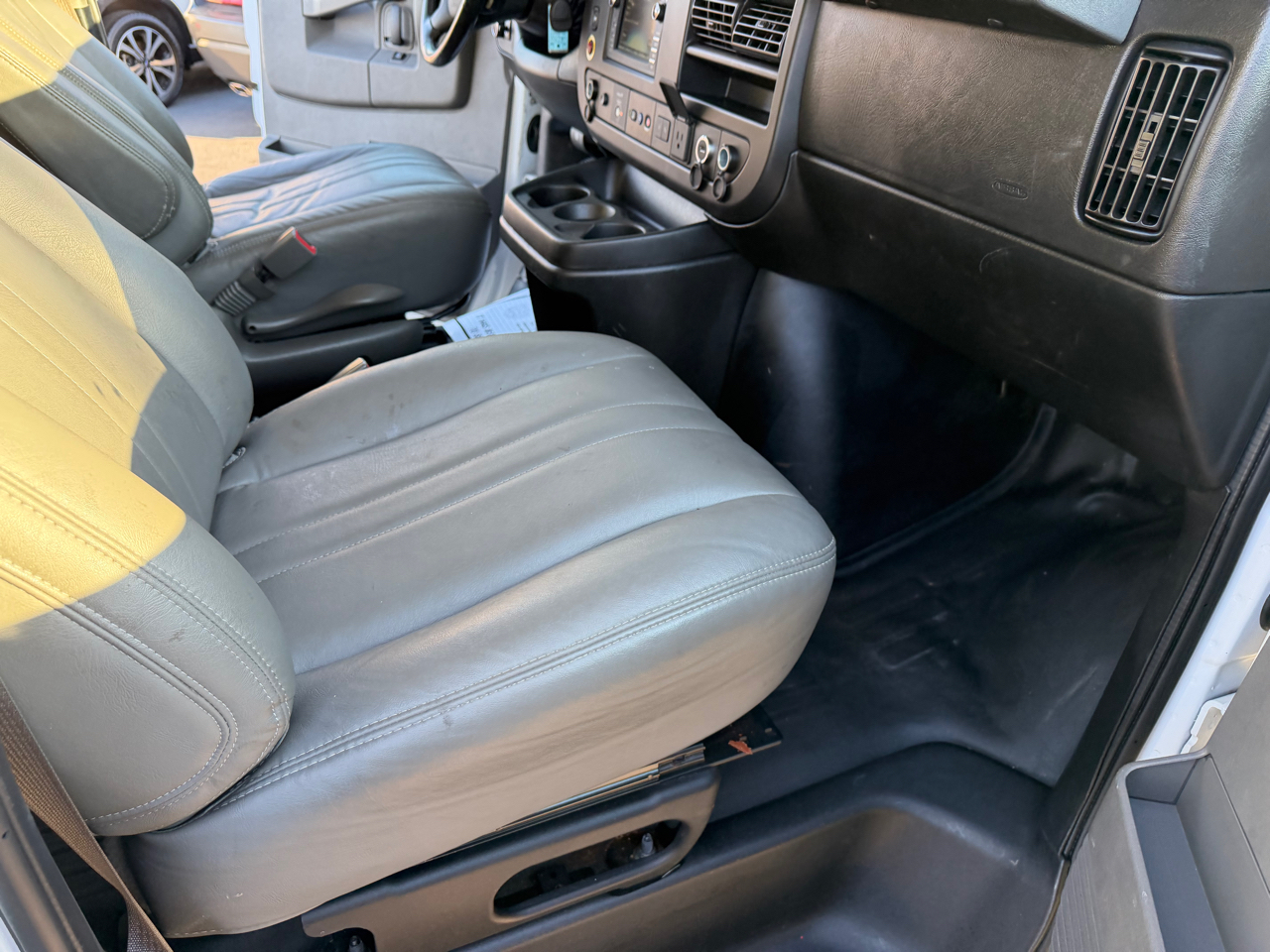 Chevrolet Express Cargo Van RWD 2500 135" 2020