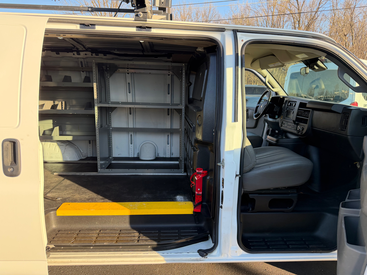 Chevrolet Express Cargo Van RWD 2500 135" 2020