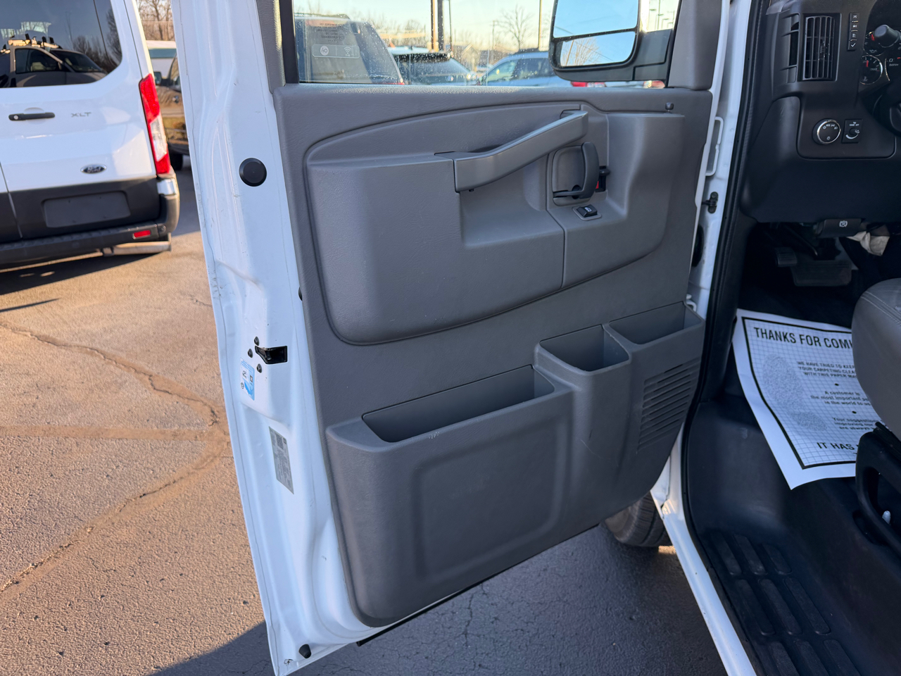 Chevrolet Express Cargo Van RWD 2500 135" 2020