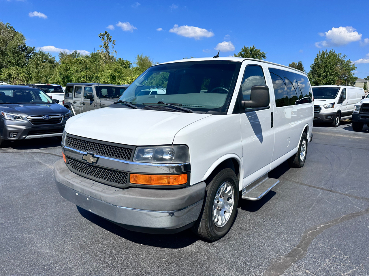 2014 Chevrolet Express Passenger LT photo 3