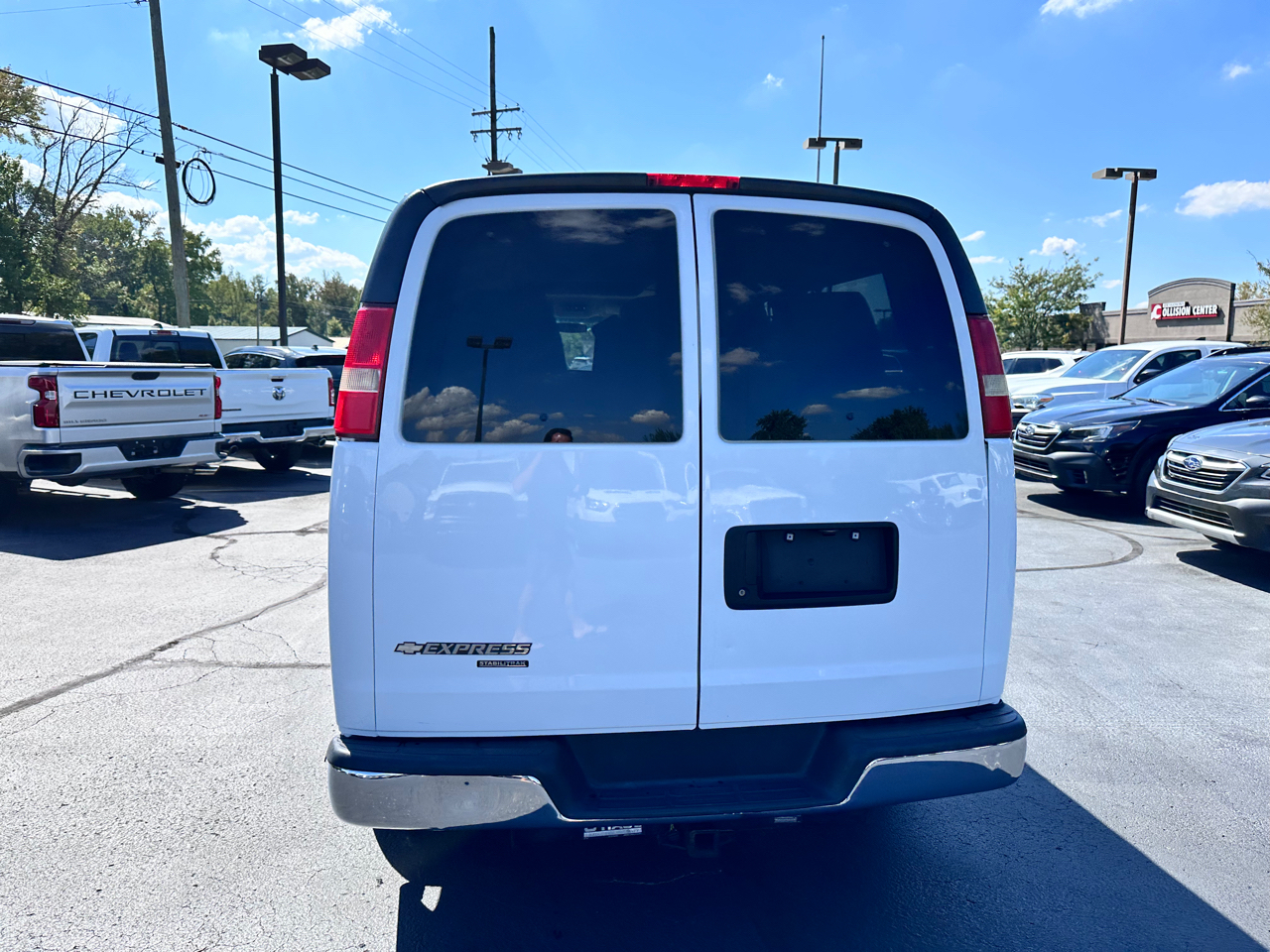 2014 Chevrolet Express Passenger LT photo 5