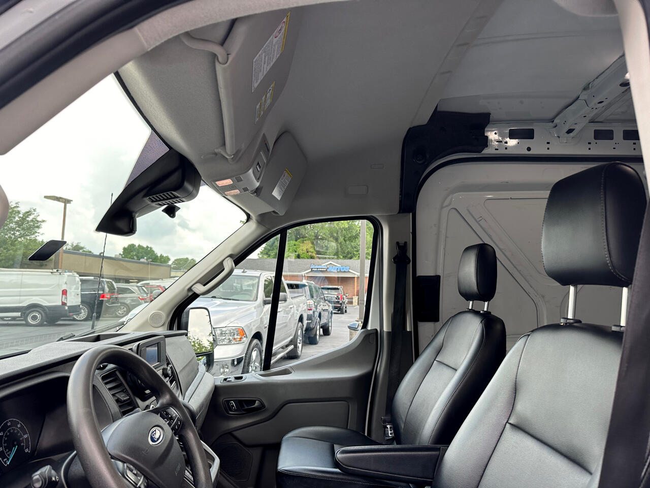 Ford Transit Cargo Van T-250 130" Med Rf 9070 GVWR AWD 2022 Ford Transit Cargo Van T-250 130" Med Rf 9070 GVWR AWD 2022