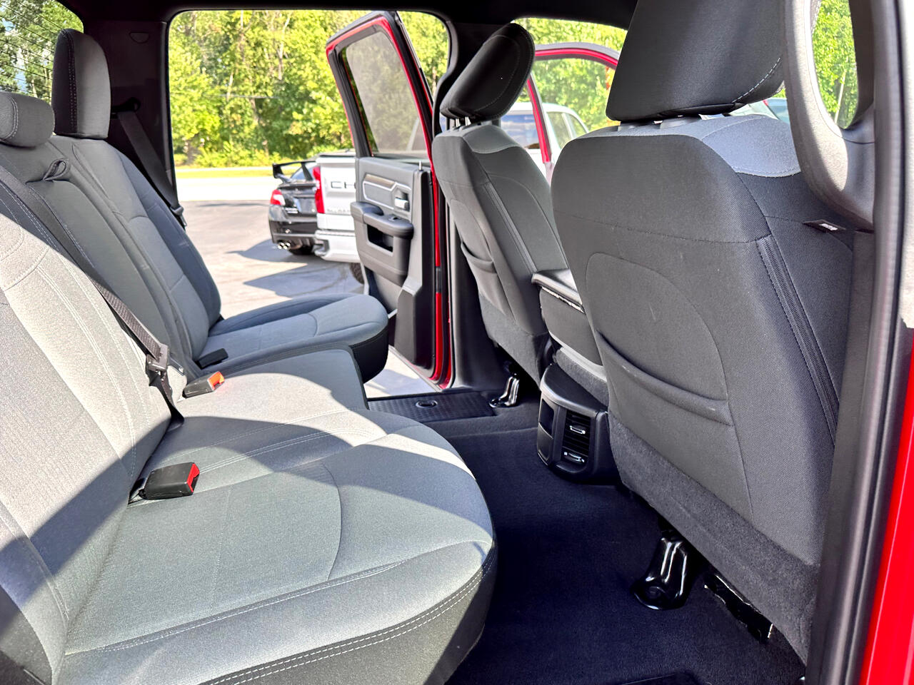 RAM 2500 Big Horn 4x4 Crew Cab 6'4" Box 2022 RAM 2500 Big Horn 4x4 Crew Cab 6'4" Box 2022