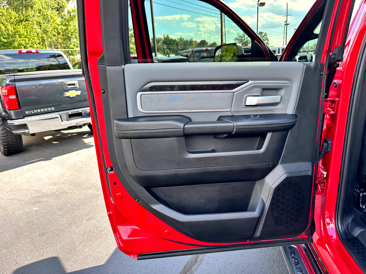 RAM 2500 Big Horn 4x4 Crew Cab 6'4" Box 2022 RAM 2500 Big Horn 4x4 Crew Cab 6'4" Box 2022