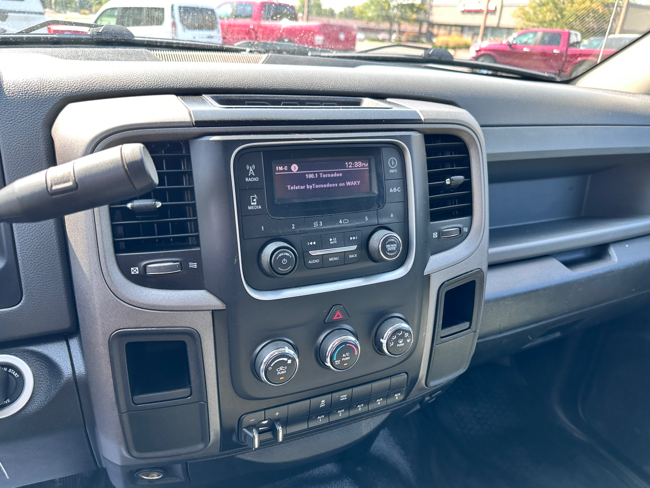 RAM 2500 Tradesman 4x2 Crew Cab 8' Box 2018 RAM 2500 Tradesman 4x2 Crew Cab 8' Box 2018