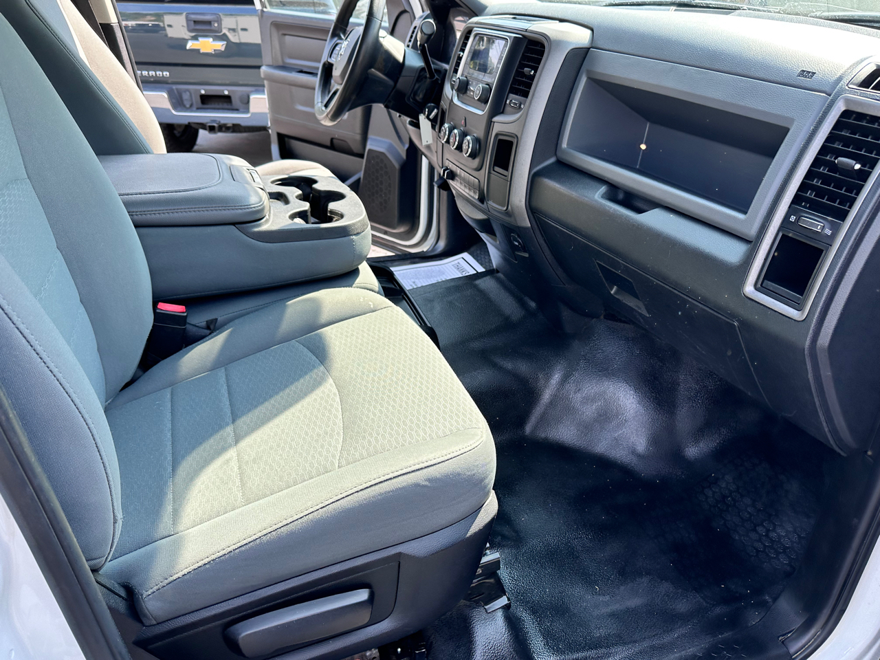 RAM 2500 Tradesman 4x2 Crew Cab 8' Box 2018 RAM 2500 Tradesman 4x2 Crew Cab 8' Box 2018