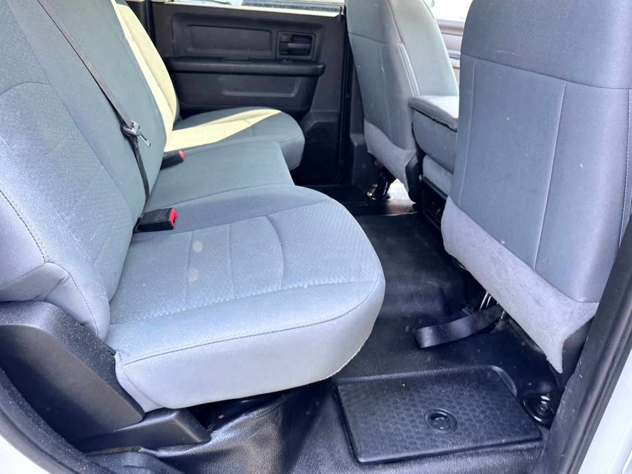 RAM 2500 Tradesman 4x2 Crew Cab 8' Box 2018 RAM 2500 Tradesman 4x2 Crew Cab 8' Box 2018