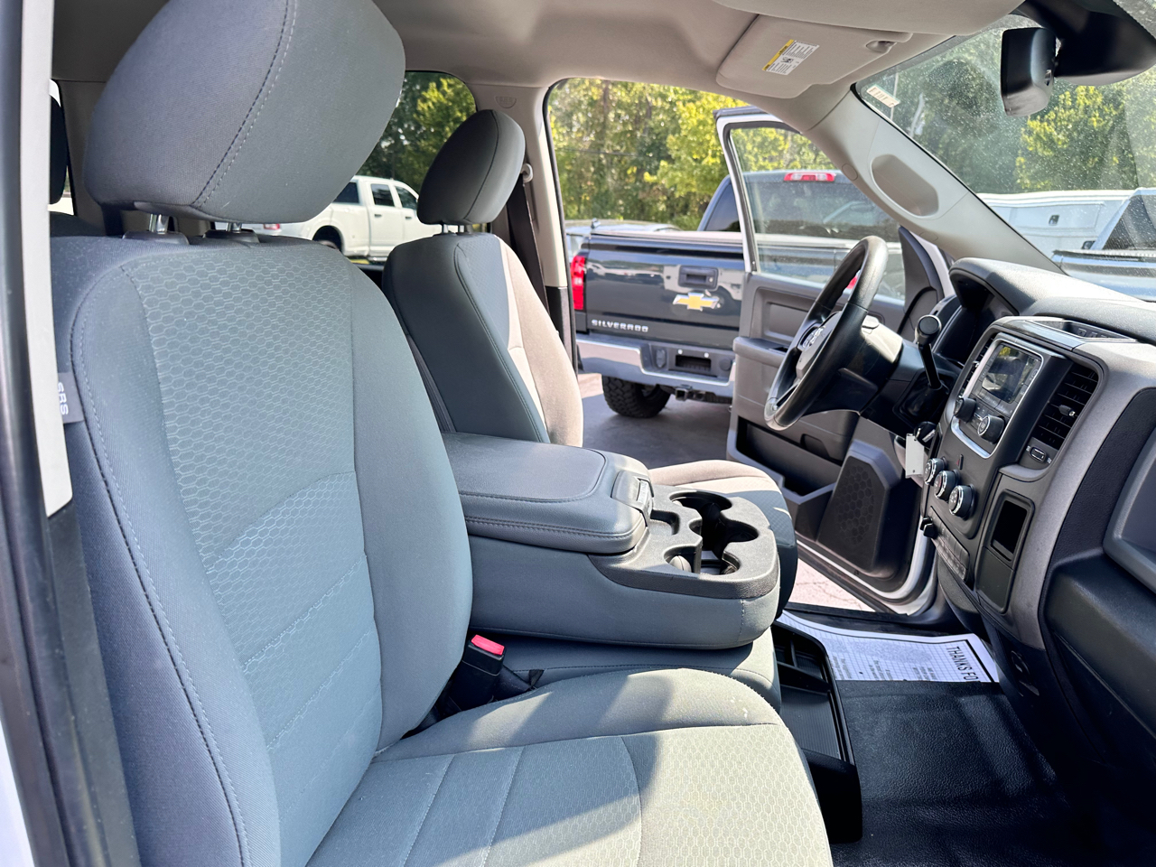 RAM 2500 Tradesman 4x2 Crew Cab 8' Box 2018 RAM 2500 Tradesman 4x2 Crew Cab 8' Box 2018