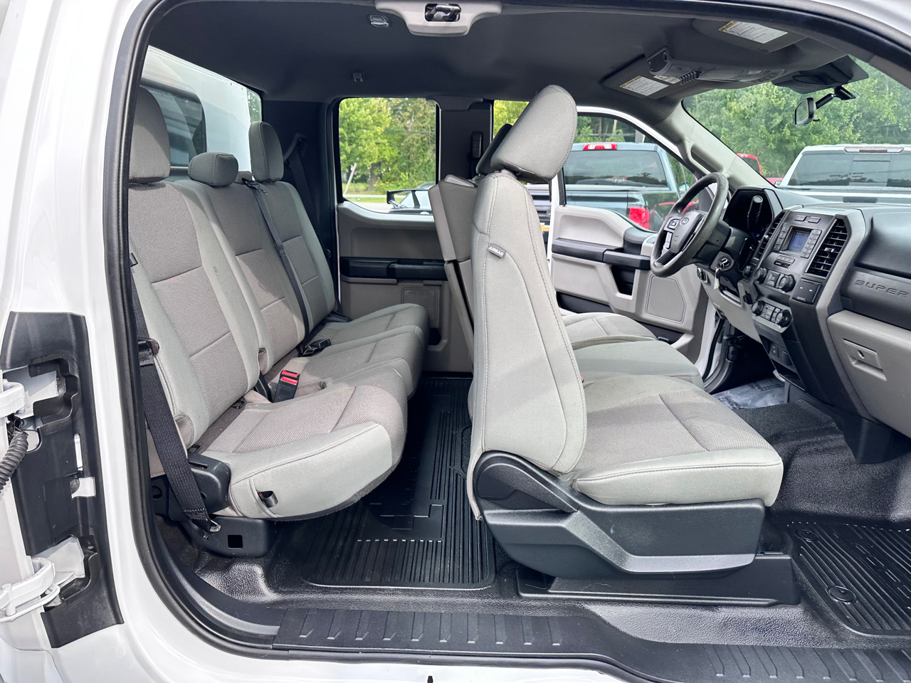 2020 Ford F-350 XL photo 19