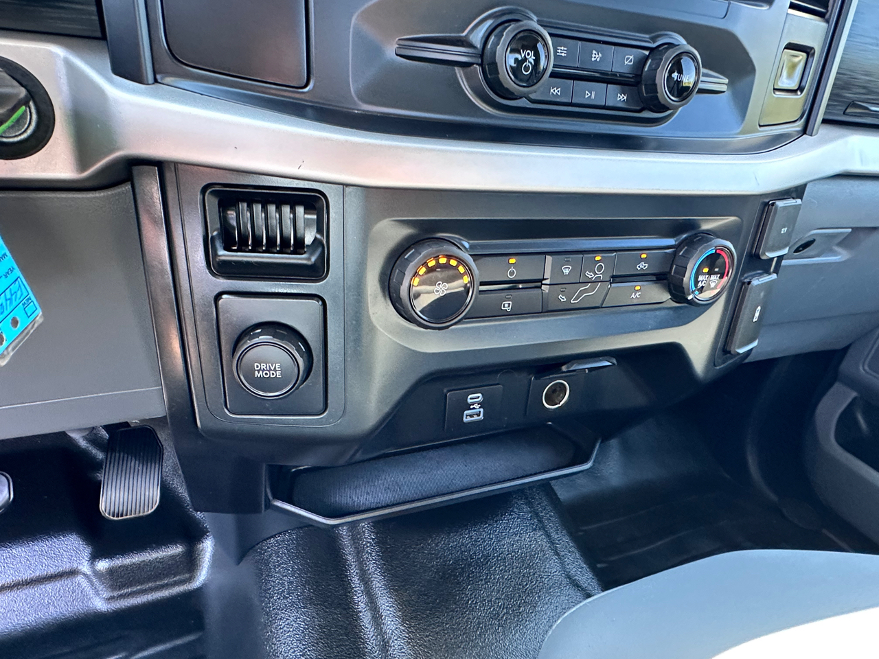 2021 Ford F-150 XL photo 13