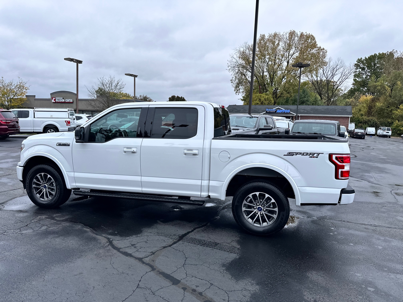 Ford F-150 XLT 4WD SuperCrew 5.5' Box 2019 Ford F-150 XLT 4WD SuperCrew 5.5' Box 2019