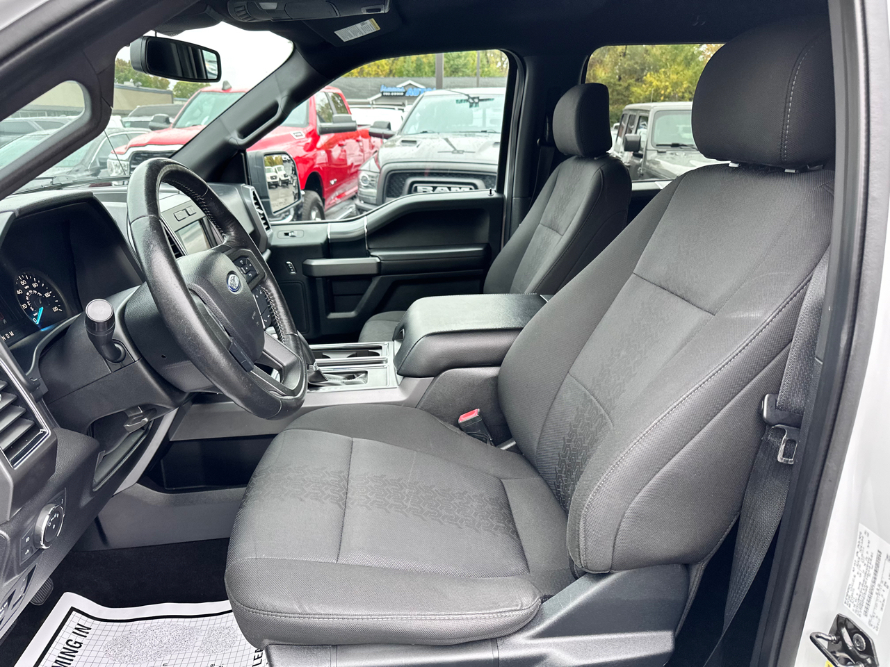 Ford F-150 XLT 4WD SuperCrew 5.5' Box 2019 Ford F-150 XLT 4WD SuperCrew 5.5' Box 2019