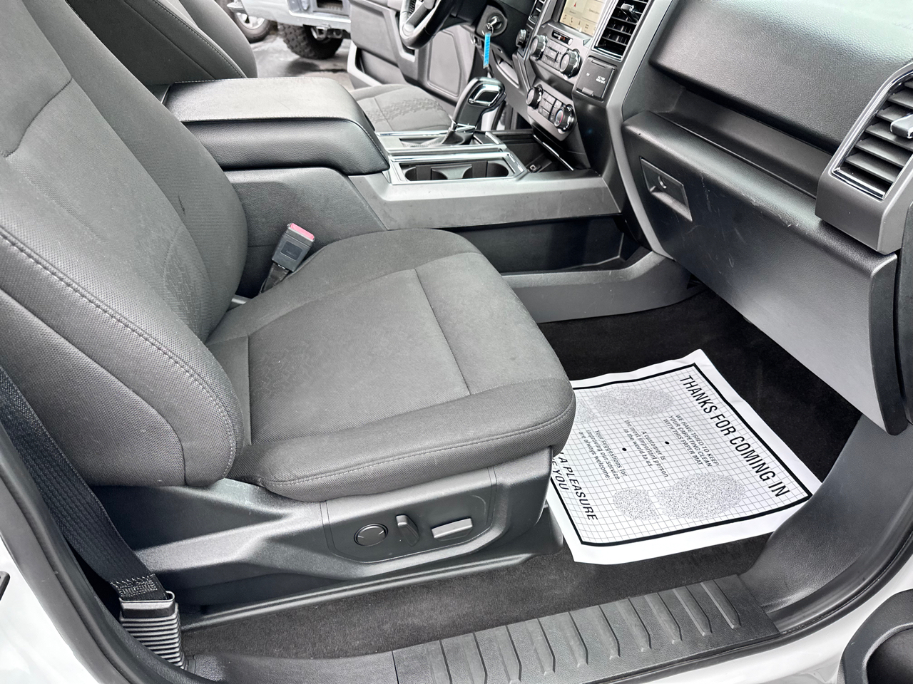 Ford F-150 XLT 4WD SuperCrew 5.5' Box 2019 Ford F-150 XLT 4WD SuperCrew 5.5' Box 2019