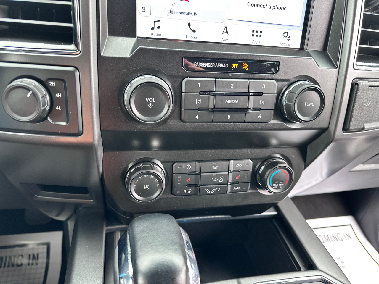 Ford F-150 XLT 4WD SuperCrew 5.5' Box 2019 Ford F-150 XLT 4WD SuperCrew 5.5' Box 2019