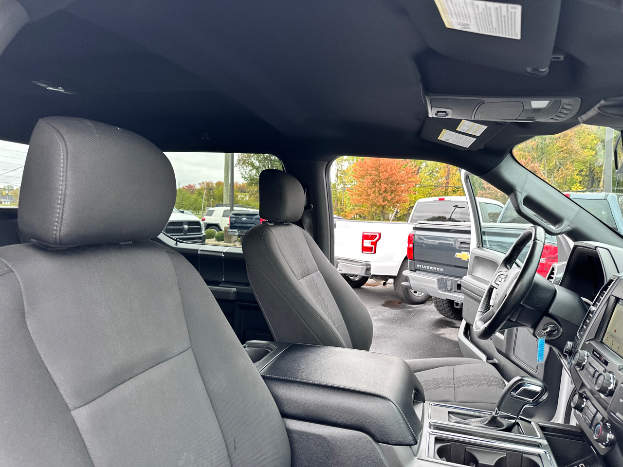 Ford F-150 XLT 4WD SuperCrew 5.5' Box 2019 Ford F-150 XLT 4WD SuperCrew 5.5' Box 2019