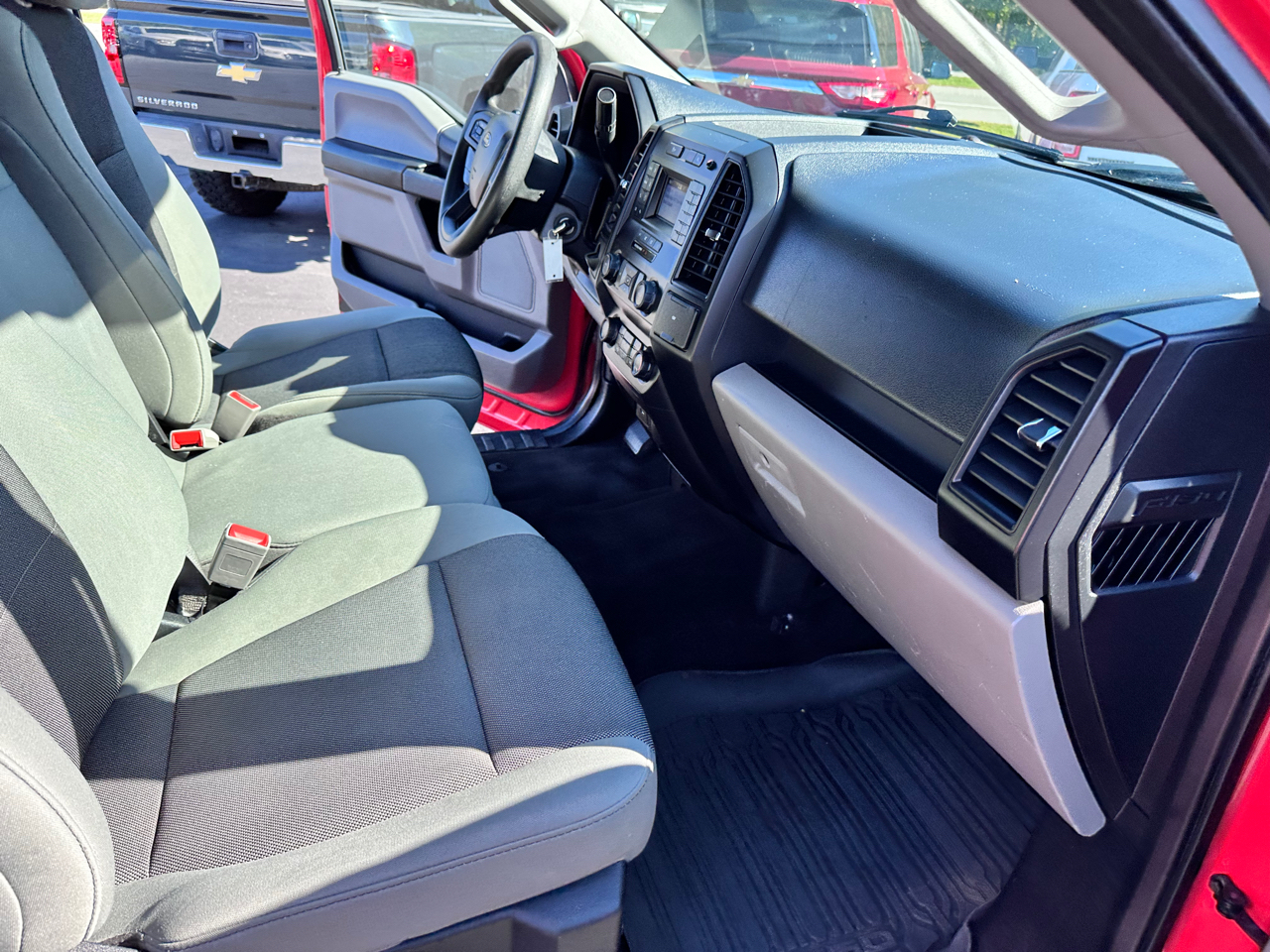 Ford F-150 XL 2WD SuperCab 6.5' Box 2019 Ford F-150 XL 2WD SuperCab 6.5' Box 2019