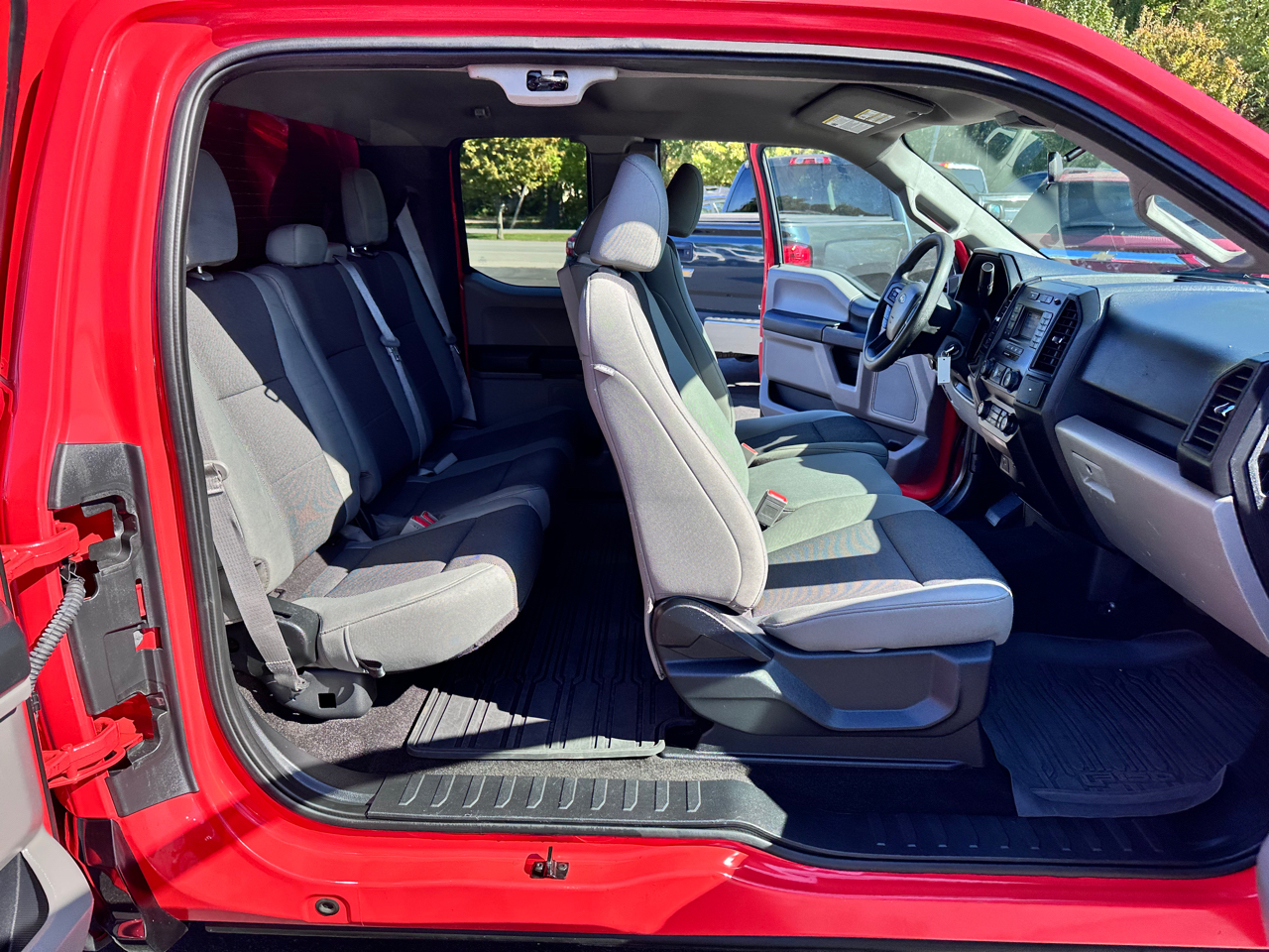 Ford F-150 XL 2WD SuperCab 6.5' Box 2019 Ford F-150 XL 2WD SuperCab 6.5' Box 2019