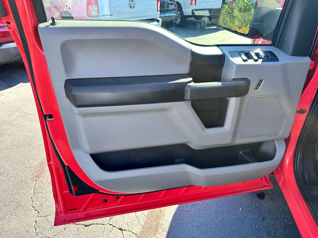 Ford F-150 XL 2WD SuperCab 6.5' Box 2019 Ford F-150 XL 2WD SuperCab 6.5' Box 2019