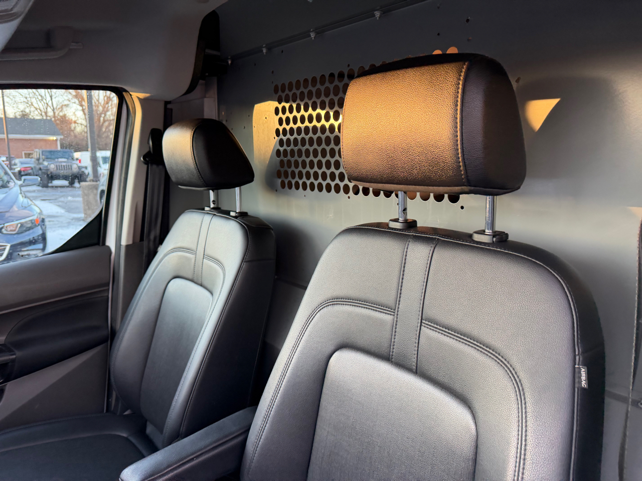 Ford Transit Connect Van XL LWB w/Rear Symmetrical Doors 2021