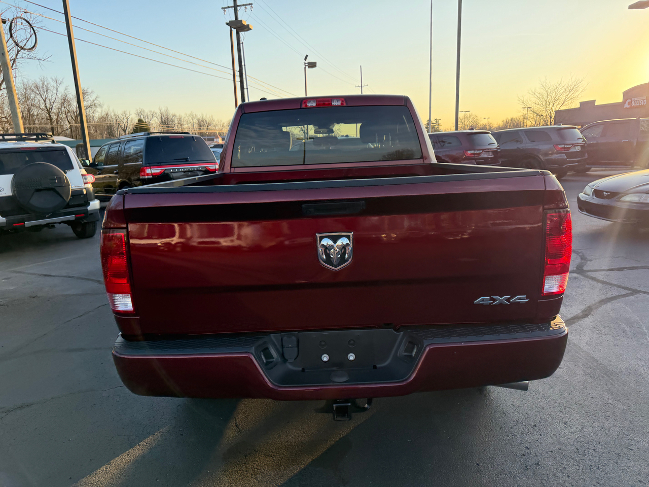 RAM 1500 Classic Express 4x4 Quad Cab 6'4" Box 2019
