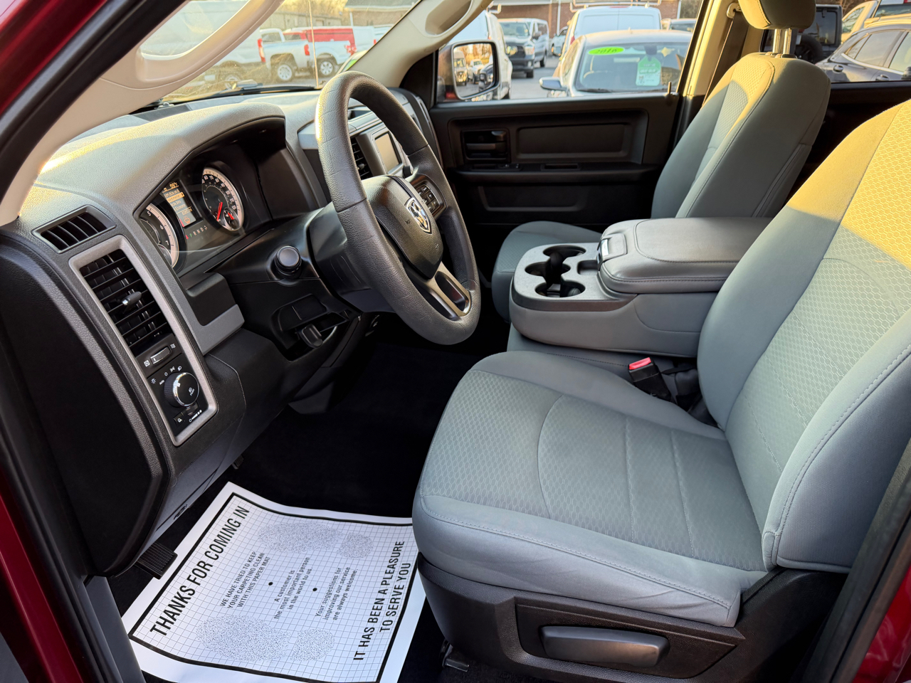 RAM 1500 Classic Express 4x4 Quad Cab 6'4" Box 2019