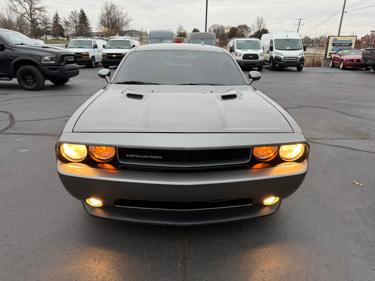 Dodge Challenger 2dr Cpe SXT Plus 2012
