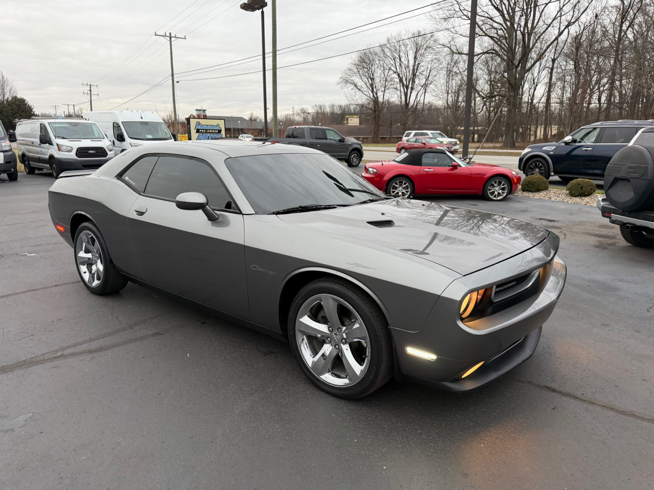 Dodge Challenger 2dr Cpe SXT Plus 2012