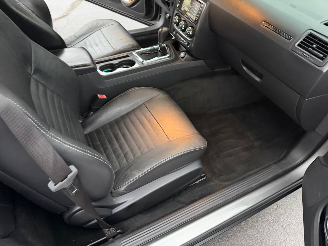 Dodge Challenger 2dr Cpe SXT Plus 2012